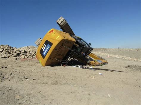 tipped over excavator repair